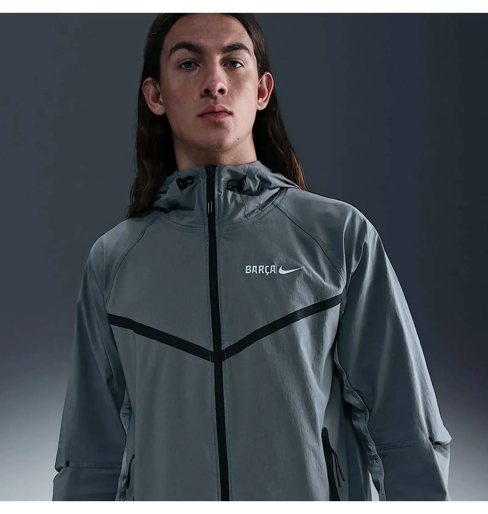 Вітровка чоловіча Nike Fcb M Nk Tch Wvn Wr Fz Jkt Wp Grey (HM4234-084)