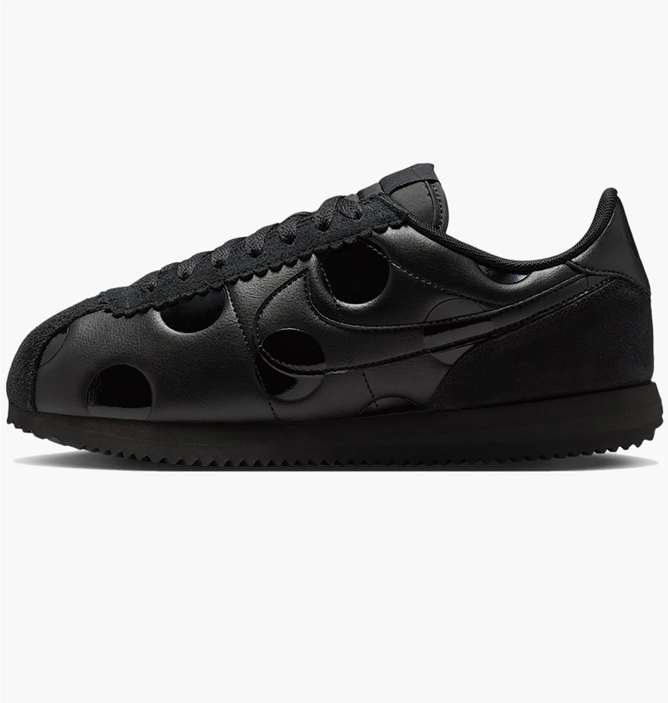 Кросівки жіночі Nike Cortez Triple Black IR1332-002
