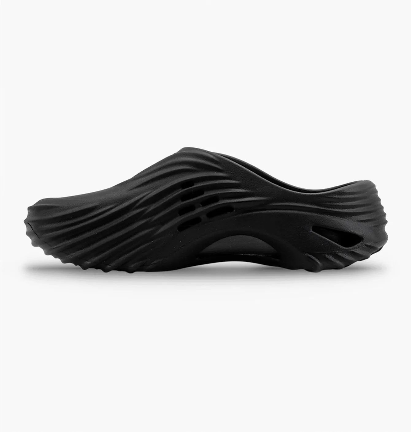 Тапочки унісекс CROCS Echo Wave Black 210521-060