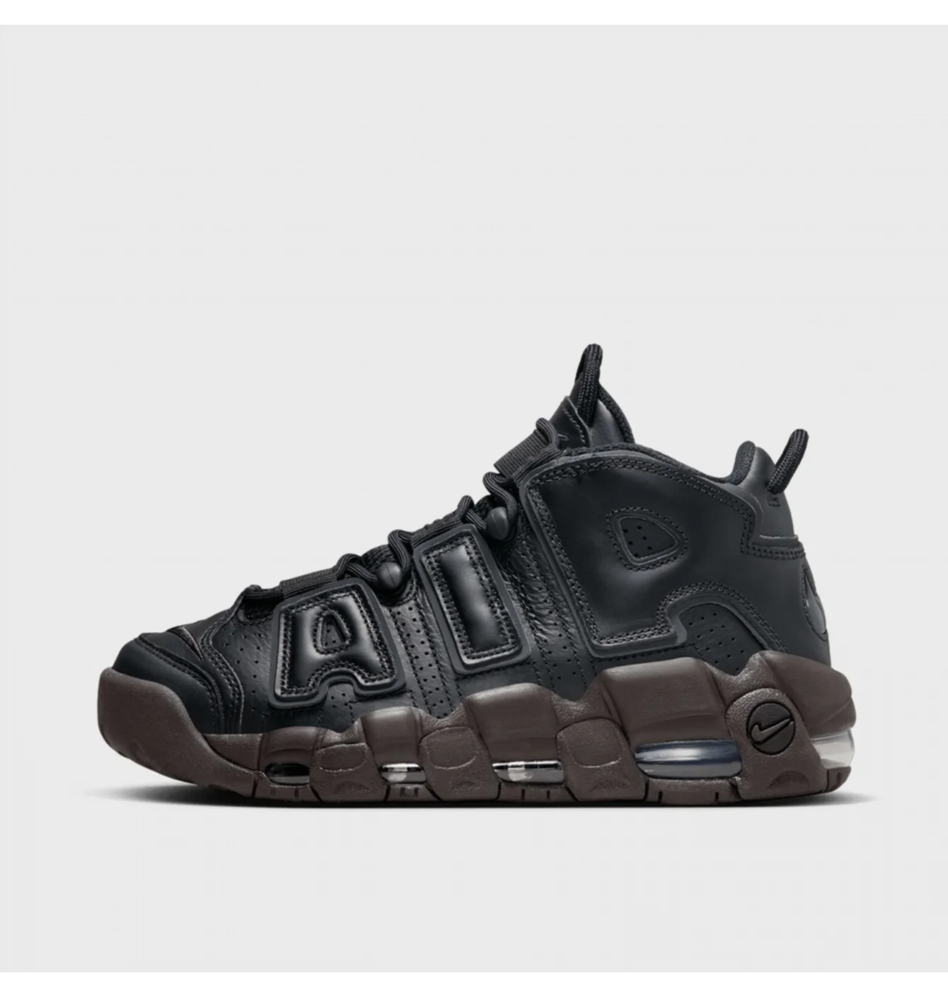 W AIR MORE UPTEMPO