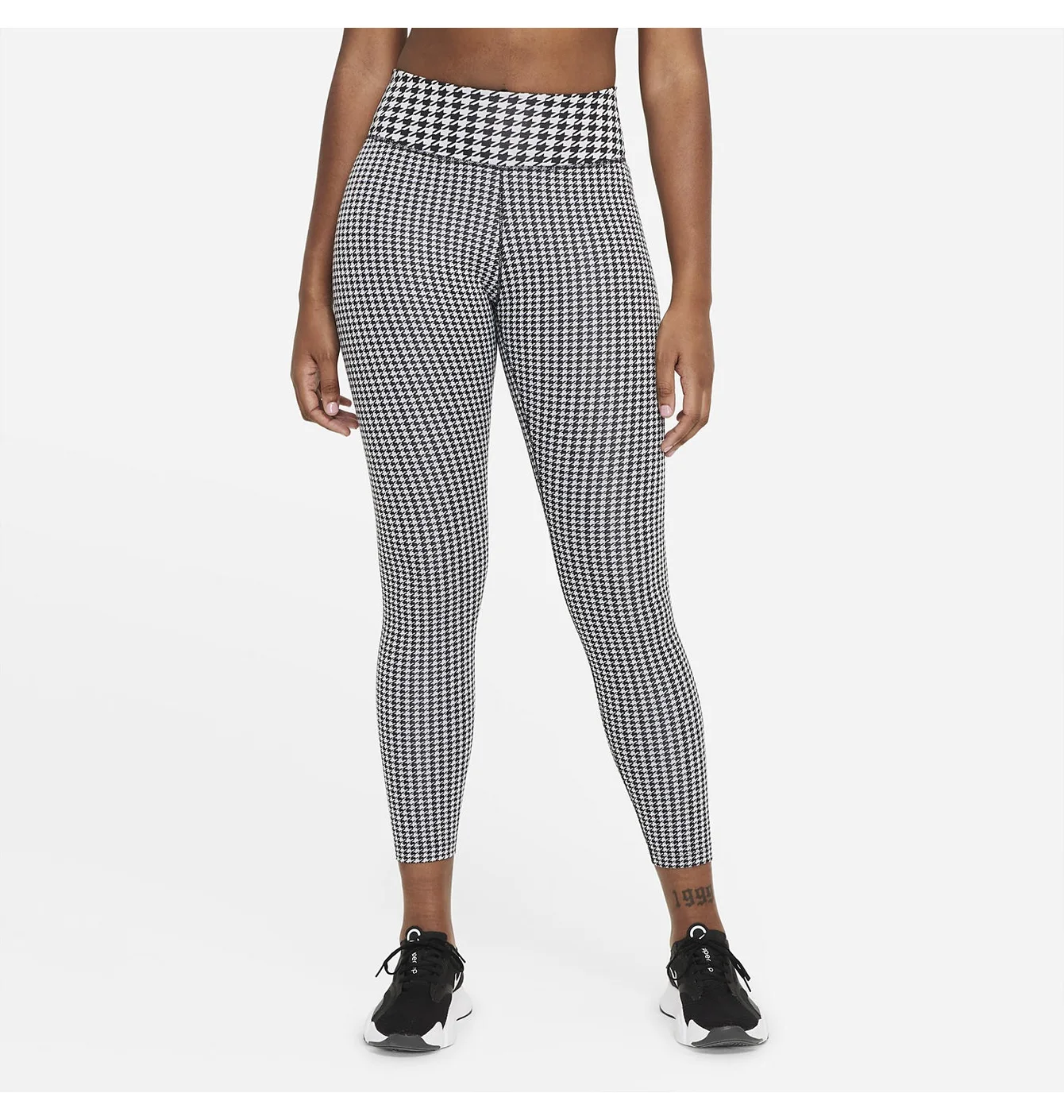 NIKE DRI FIT ONE ICON CLASH