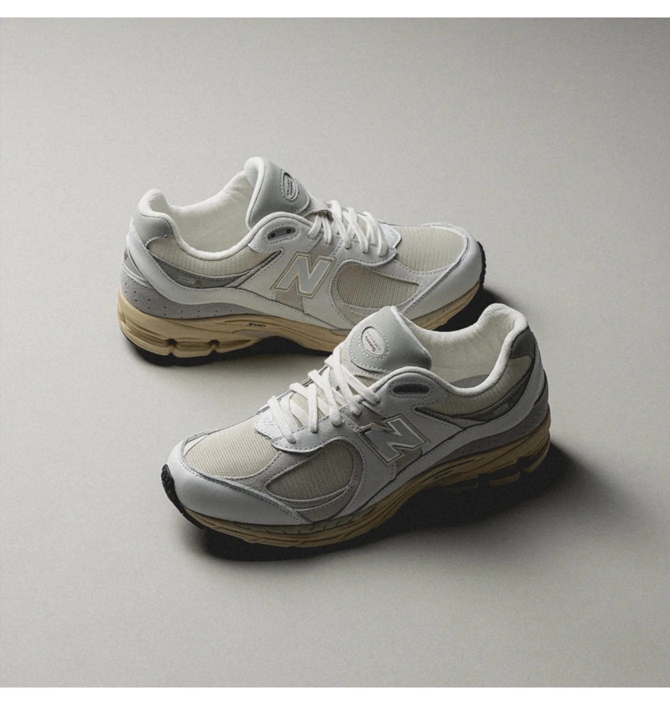 New Balance 2002R