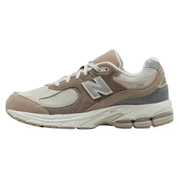NEW BALANCE 2002R