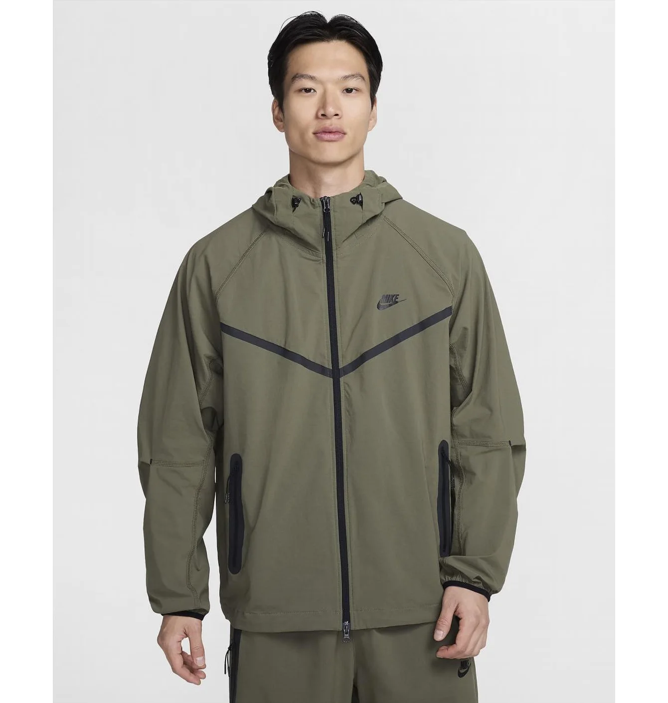 NIKE TECH