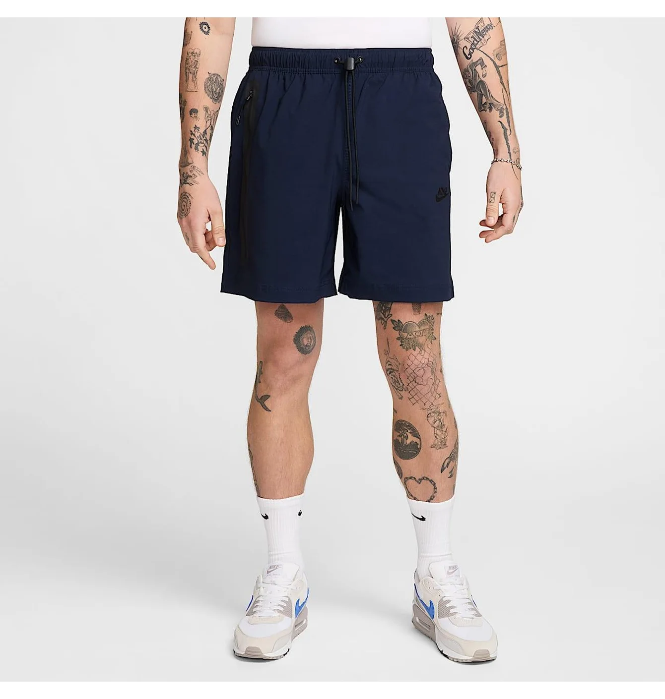 NIKE TECH WOVEN SHORTS