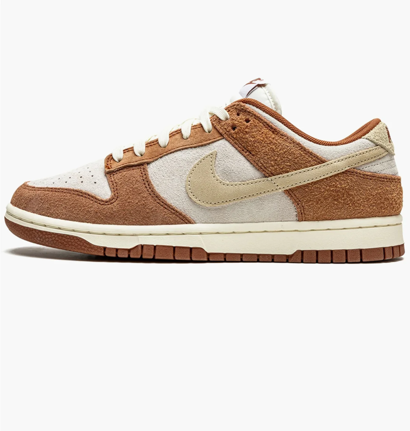 Nike Dunk Low PRM Beige