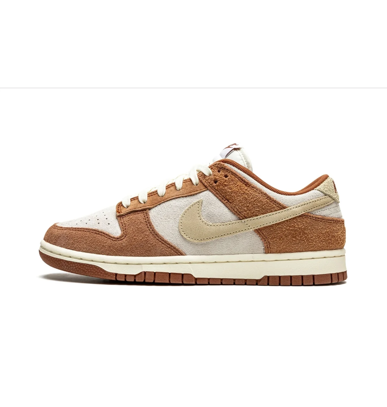 Nike Dunk Low PRM Beige