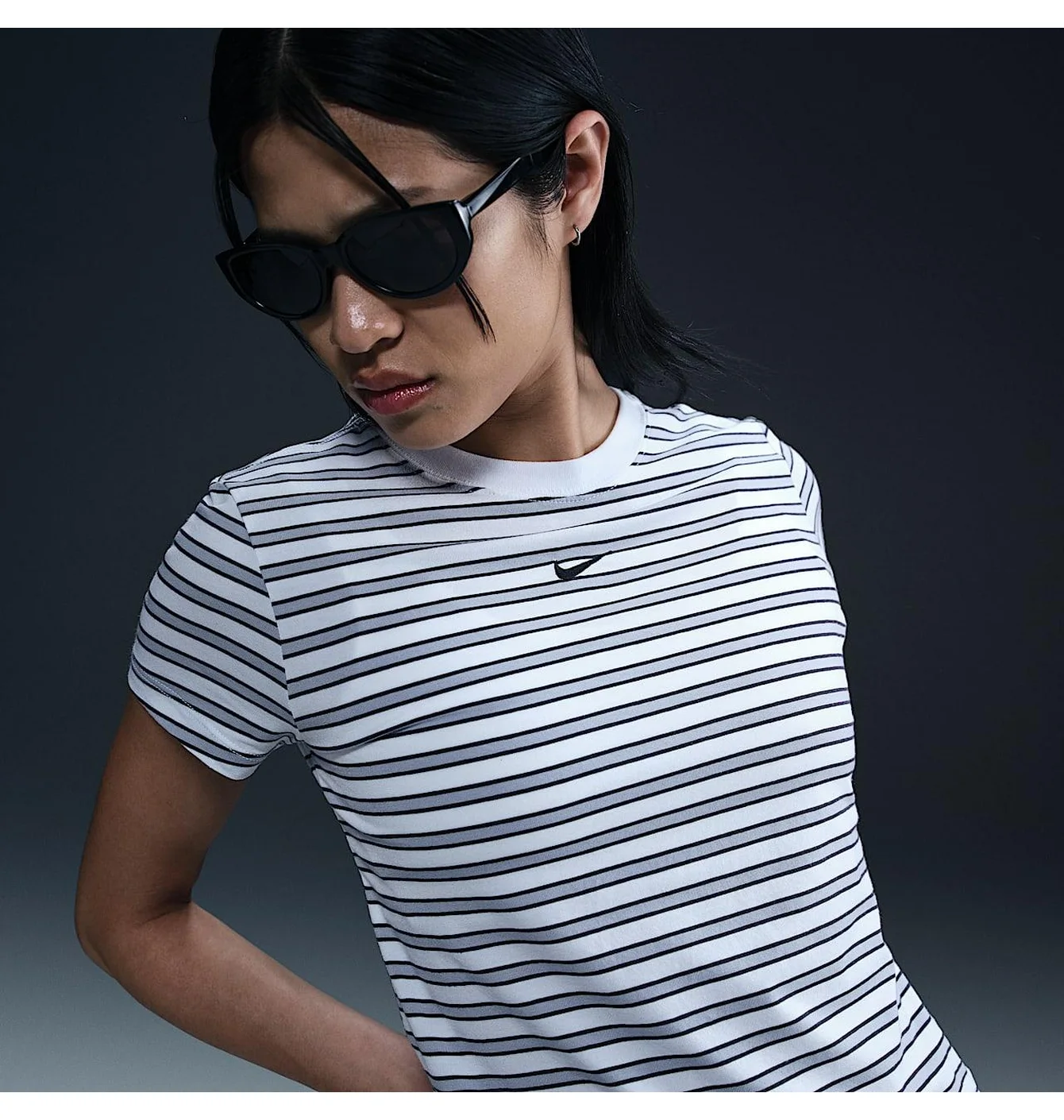 Футболка жіноча Nike Sportswear Chill Knit Slim Striped White/Grey HF9524-100
