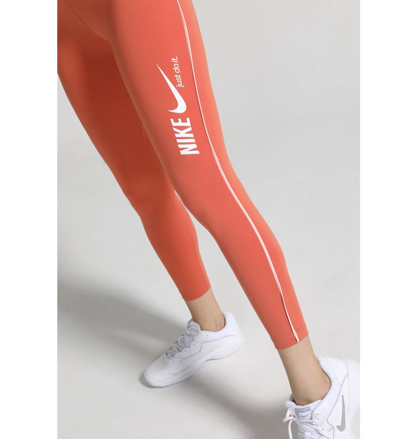 NIKE ONE DRI FIT