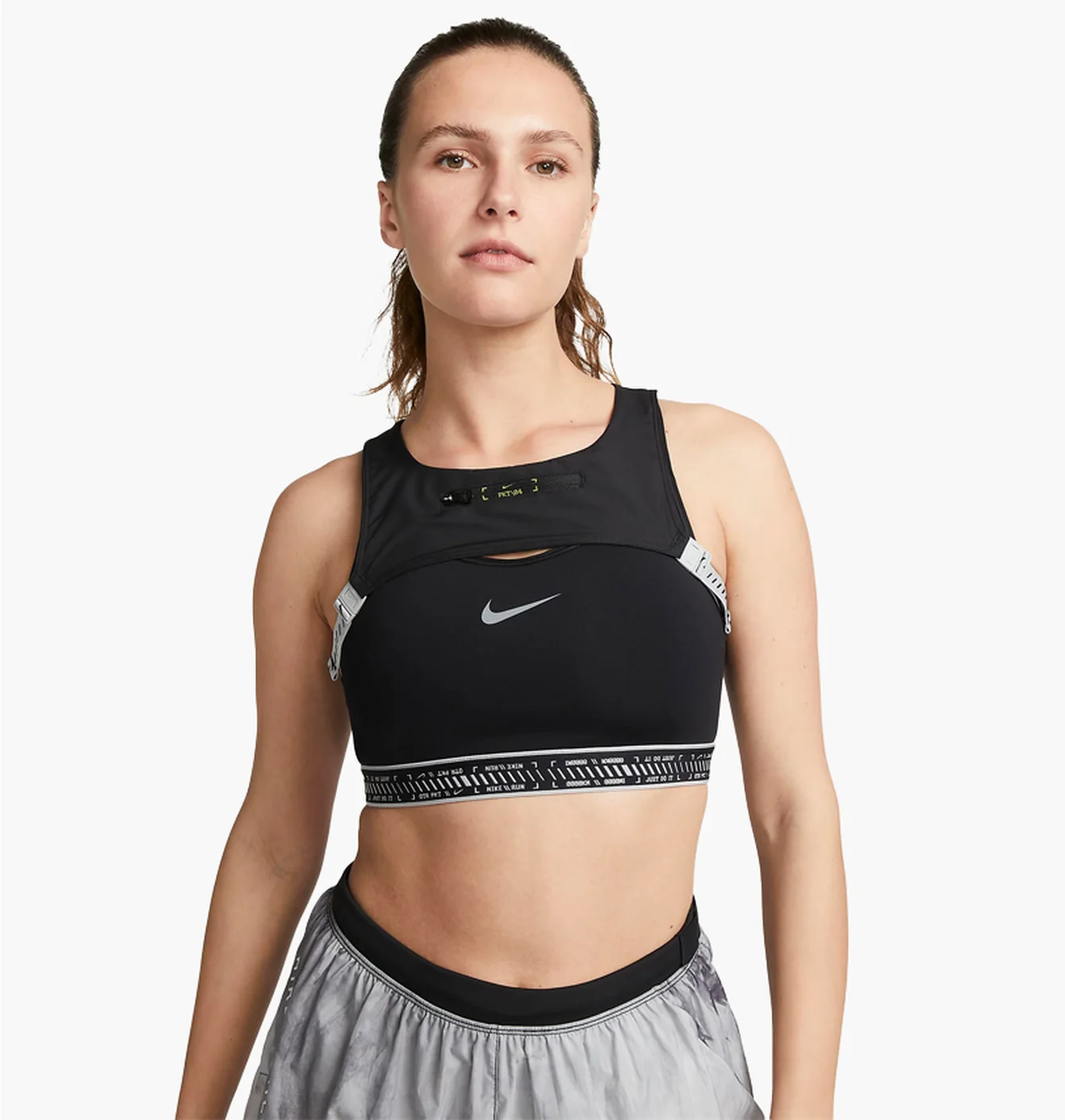 NIKE SWOOSH ON THE RUN
