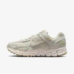 Кросівки жіночі Nike W Zoom Vomero 5 (IB8929-004)