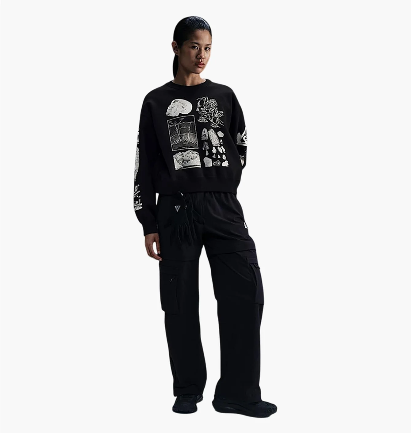 Світшот жіночий Nike Acg Tuff Fleece WomenS Therma-Fit Repel Crew-Neck Sweatshirt Black FV7329-010
