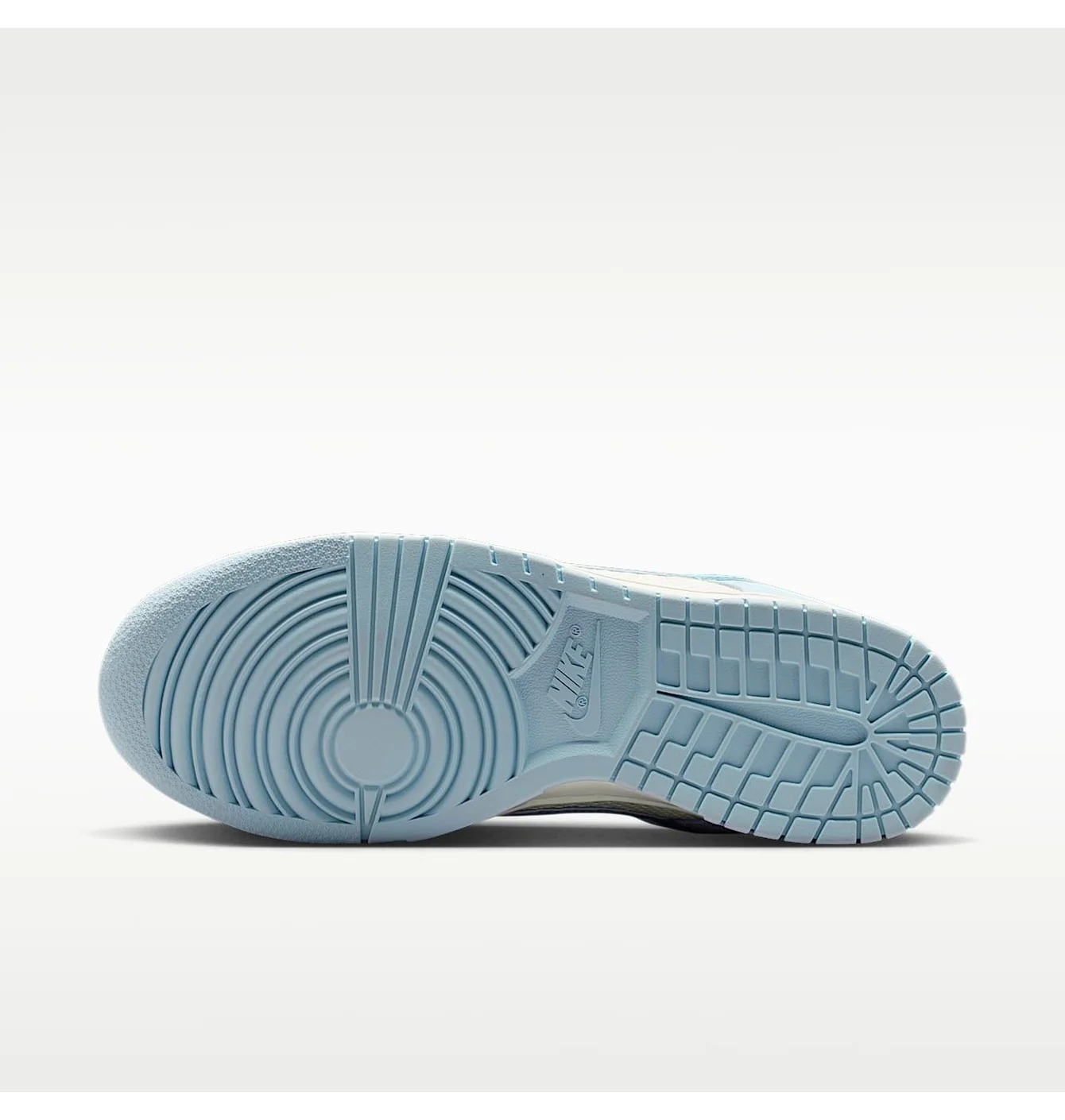 Кросівки жіночі Nike Dunk Low Se White/Light Blue IH2479-100