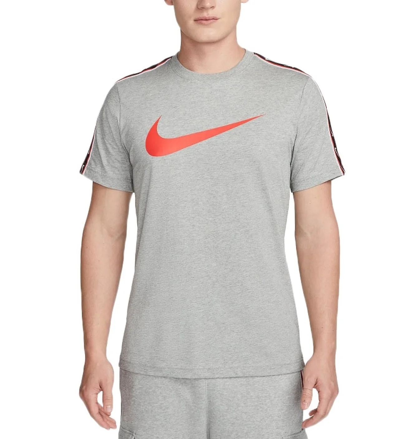Футболки Nike
