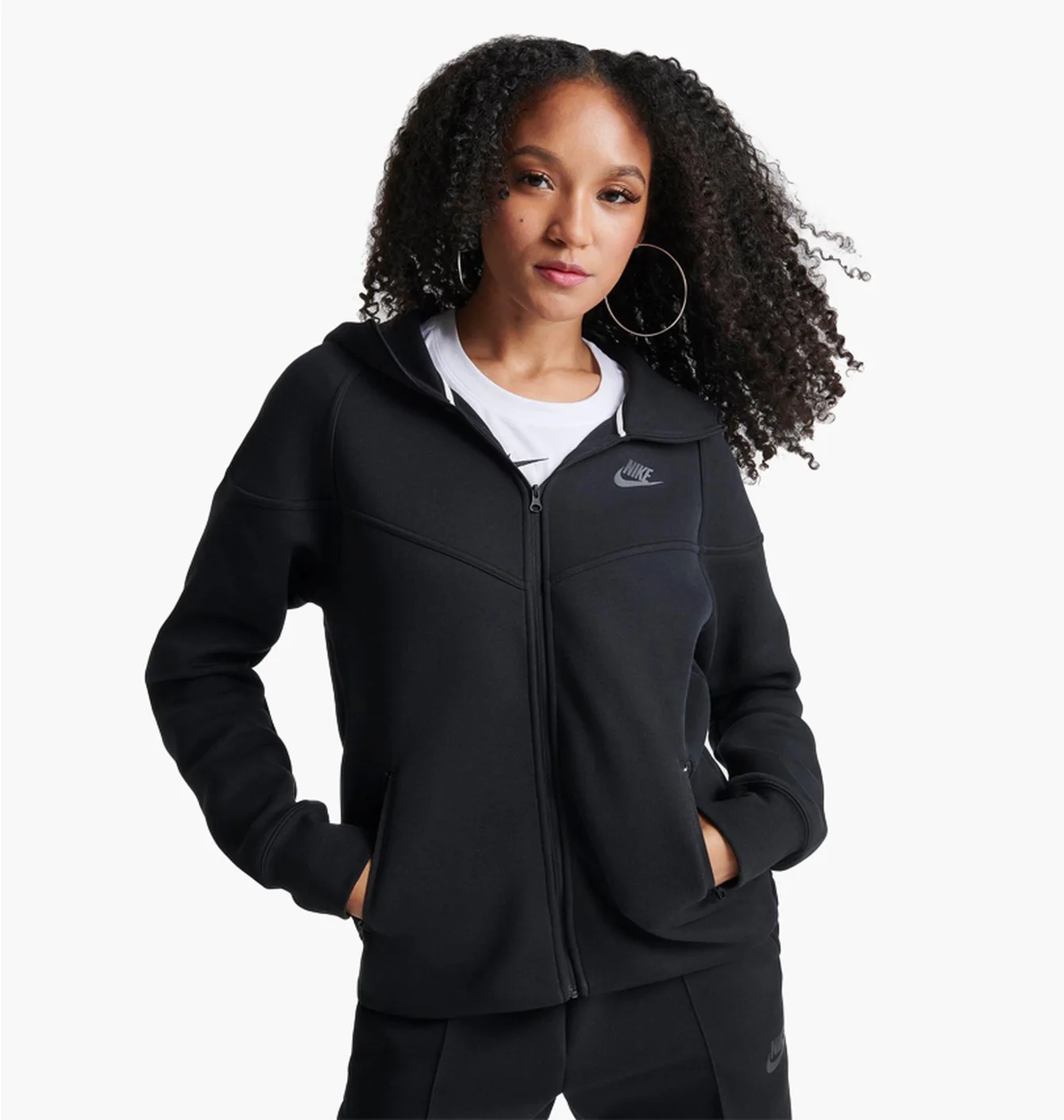 NIKE SPORTSWEAR TECH