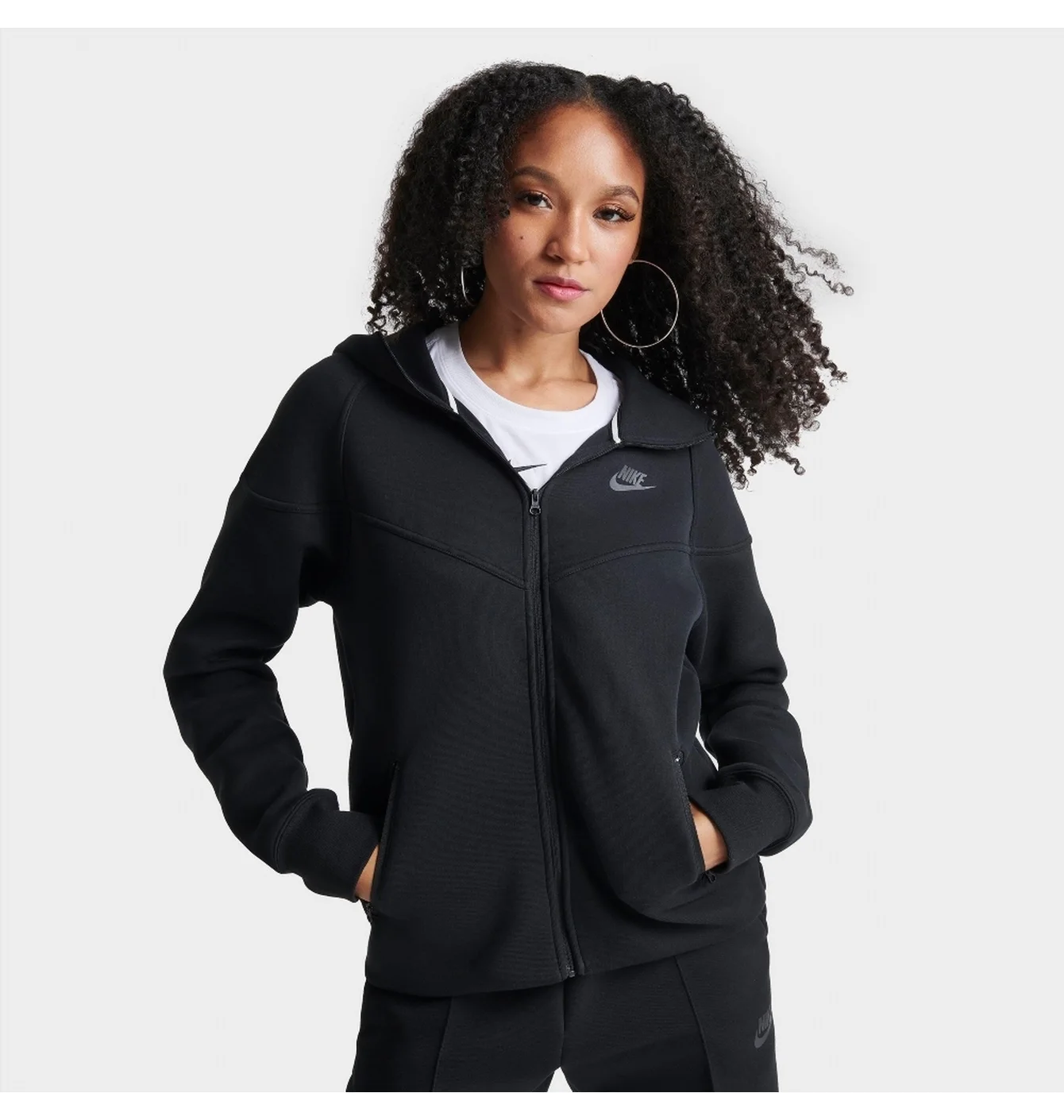 NIKE SPORTSWEAR TECH