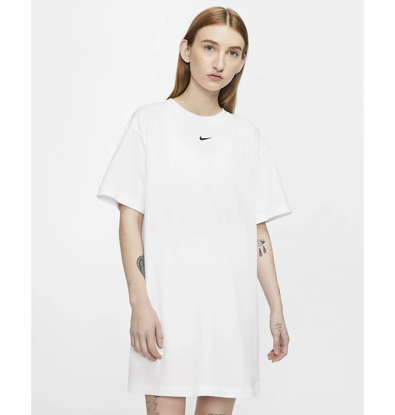 NIKE LOOSE FIT