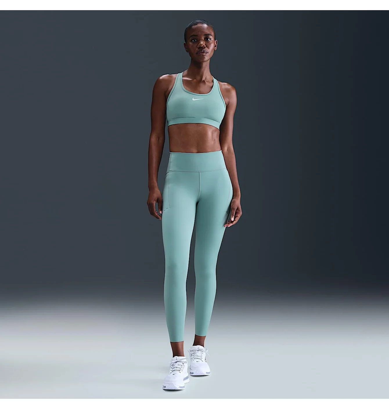 NIKE SWIFT