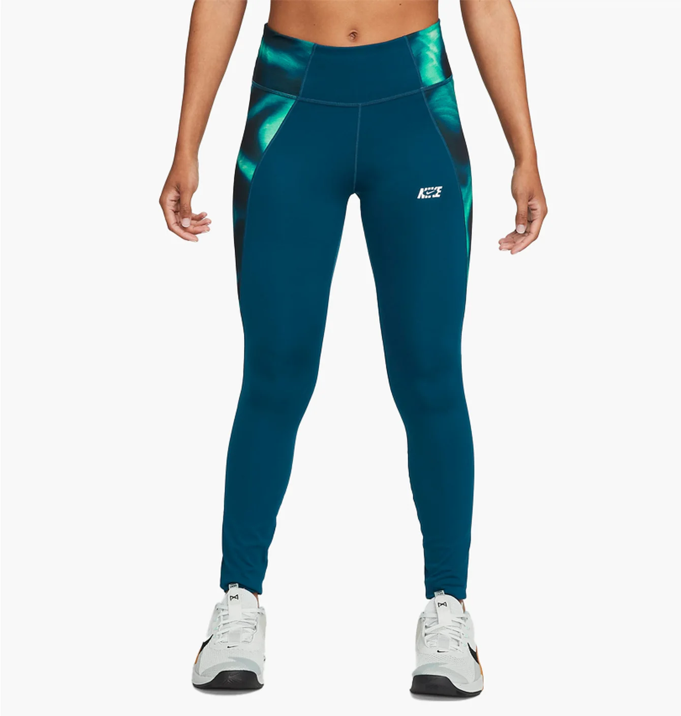 NIKE ONE ICON CLASH