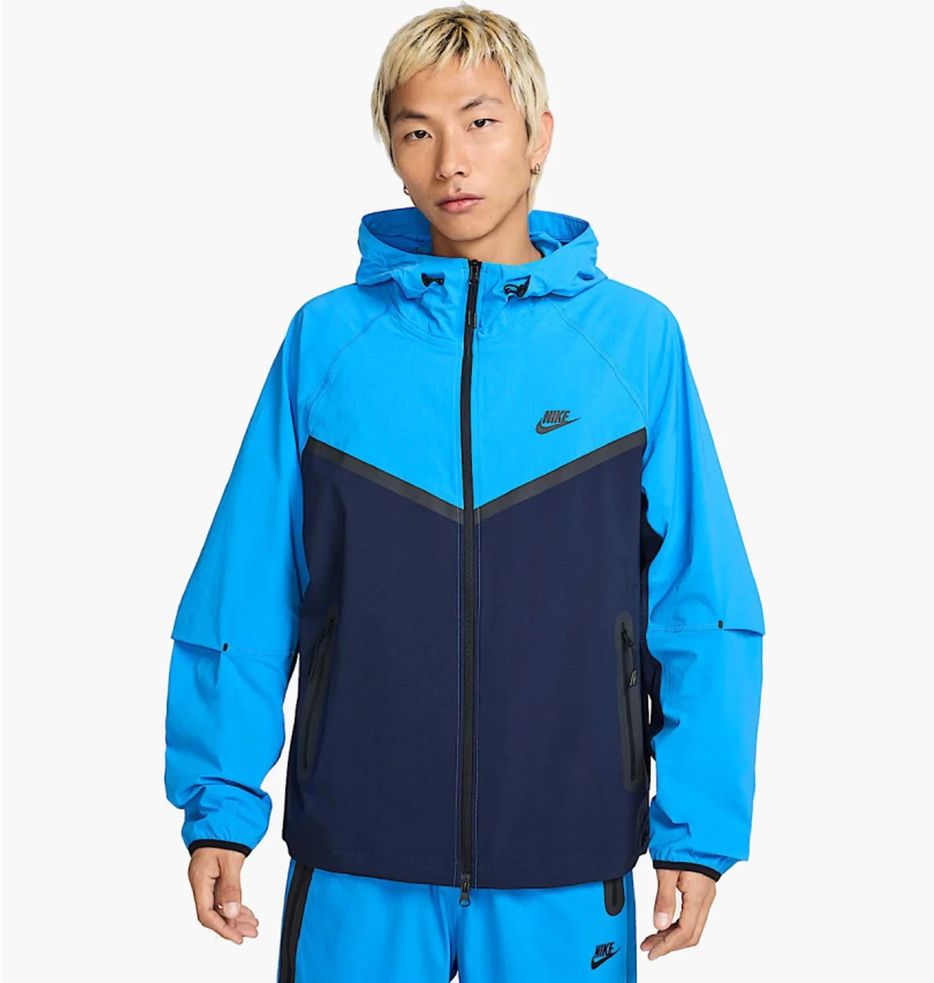 NIKE TECH