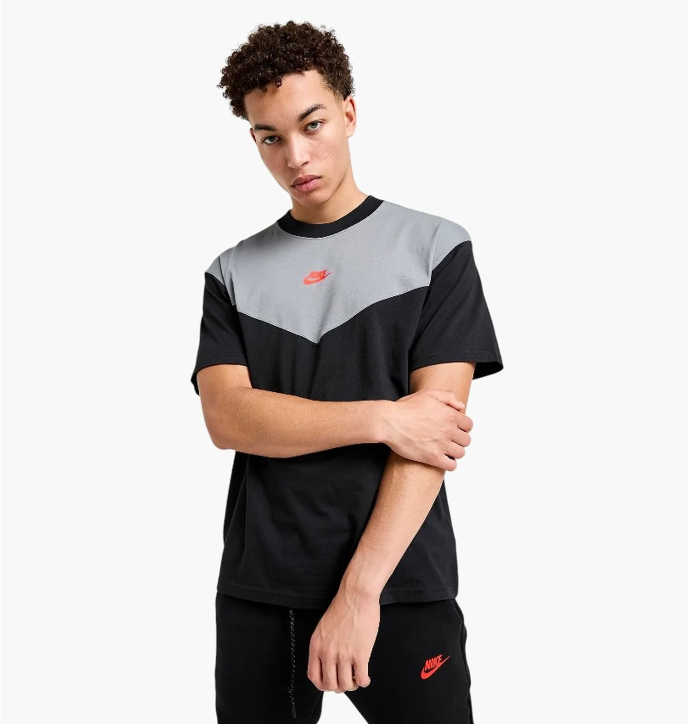 Футболка чоловіча Nike Tech Mix Black IH4301-010