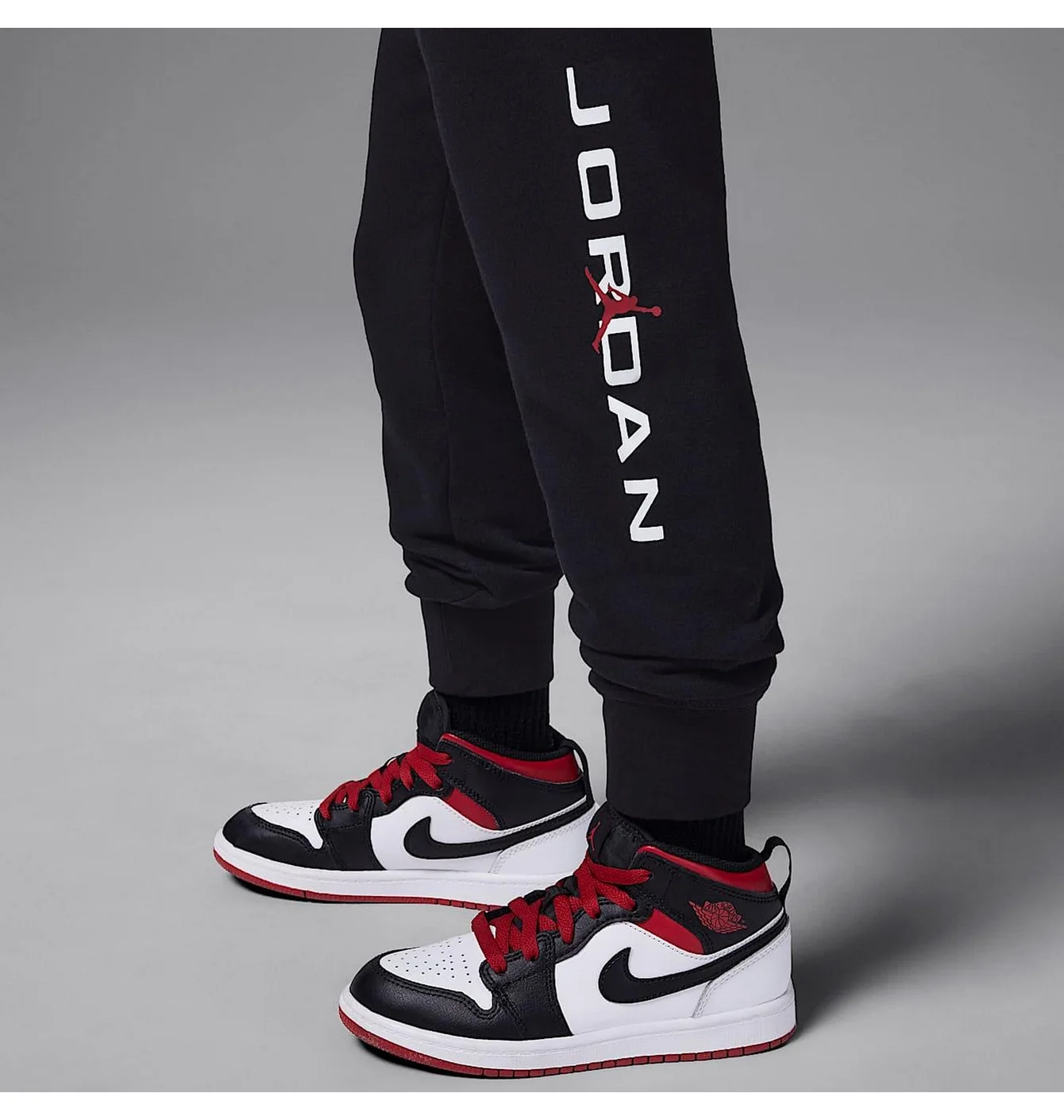 Спортивний костюм дитячий Air Jordan Little Kids 2-Piece Baseline Pullover Hoodie Set Black 85D675-023