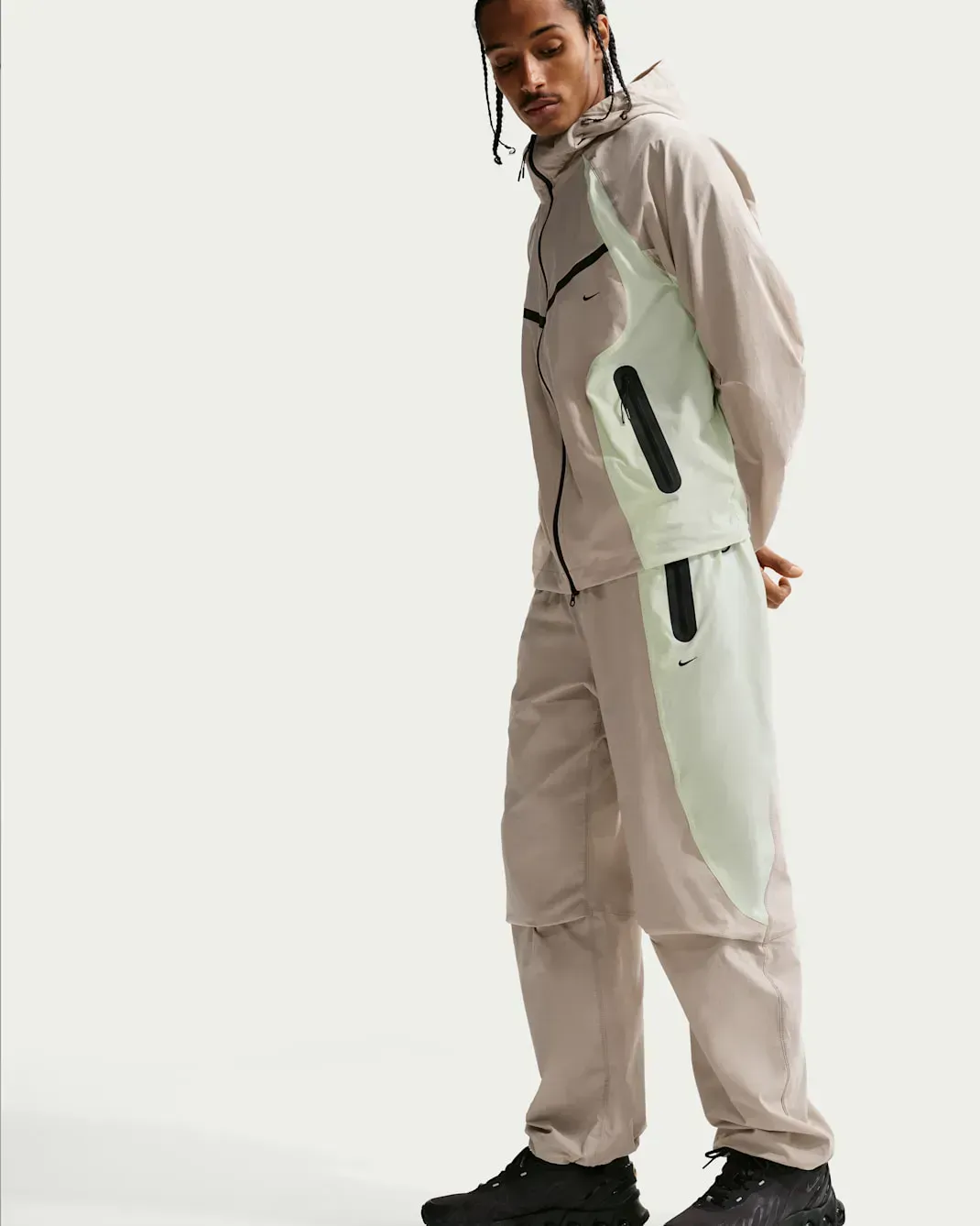 Брюки чоловічі Nike Tech Men's Dri-Fit Woven (IU7502-236)