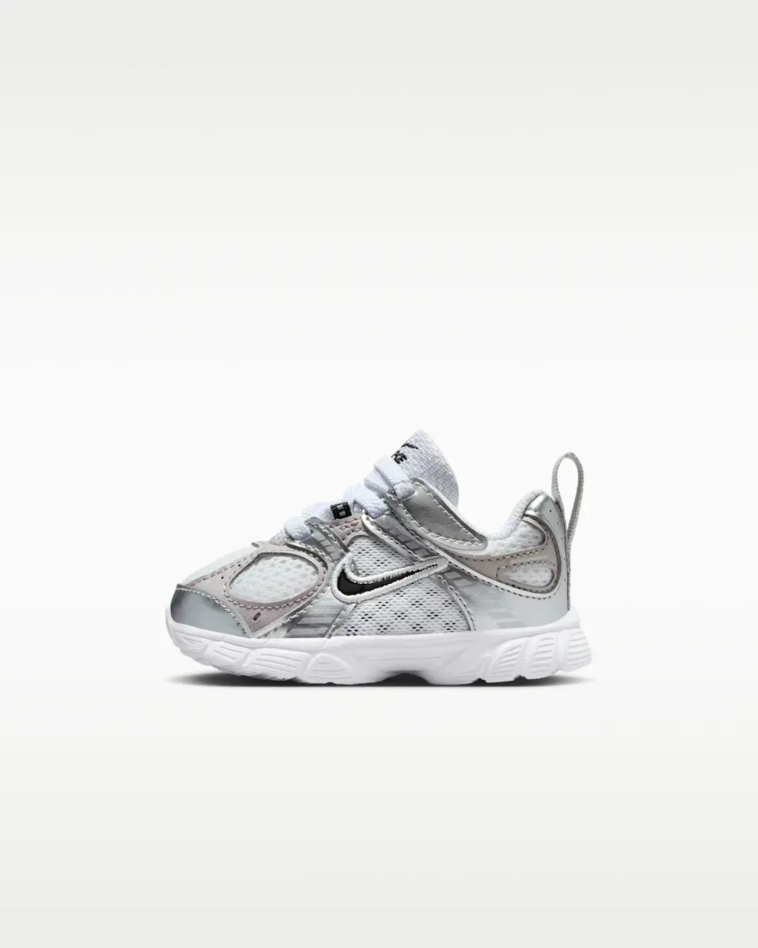 Кросівки дитячі Nike V5 Rnr (HQ6413-100)
