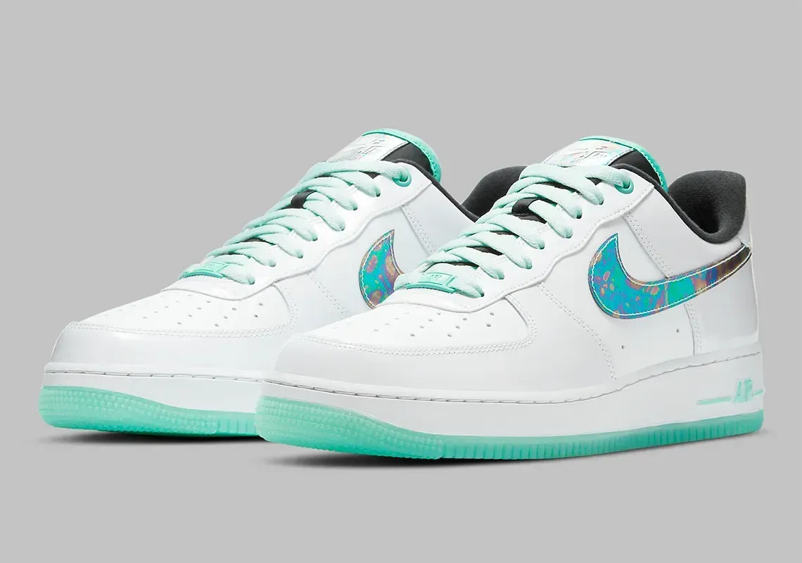 Nike AIR Force 1 07 LV8