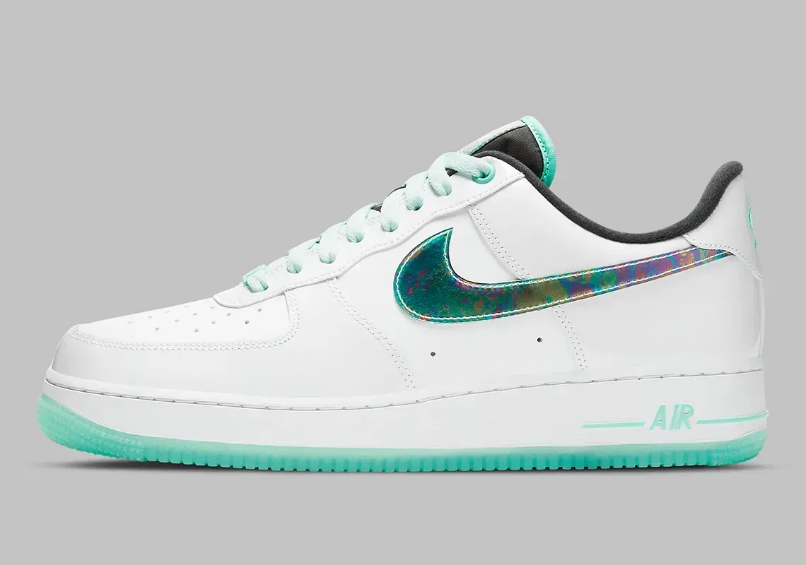 Nike AIR Force 1 07 LV8